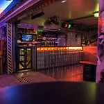 Hostel Hi Le D'artagnan