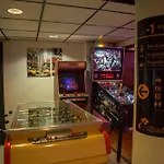 Auberge De Jeunesse Hi Paris Le D\'Artagnan