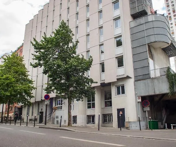 Auberge De Jeunesse Hi Paris Le D\'Artagnan