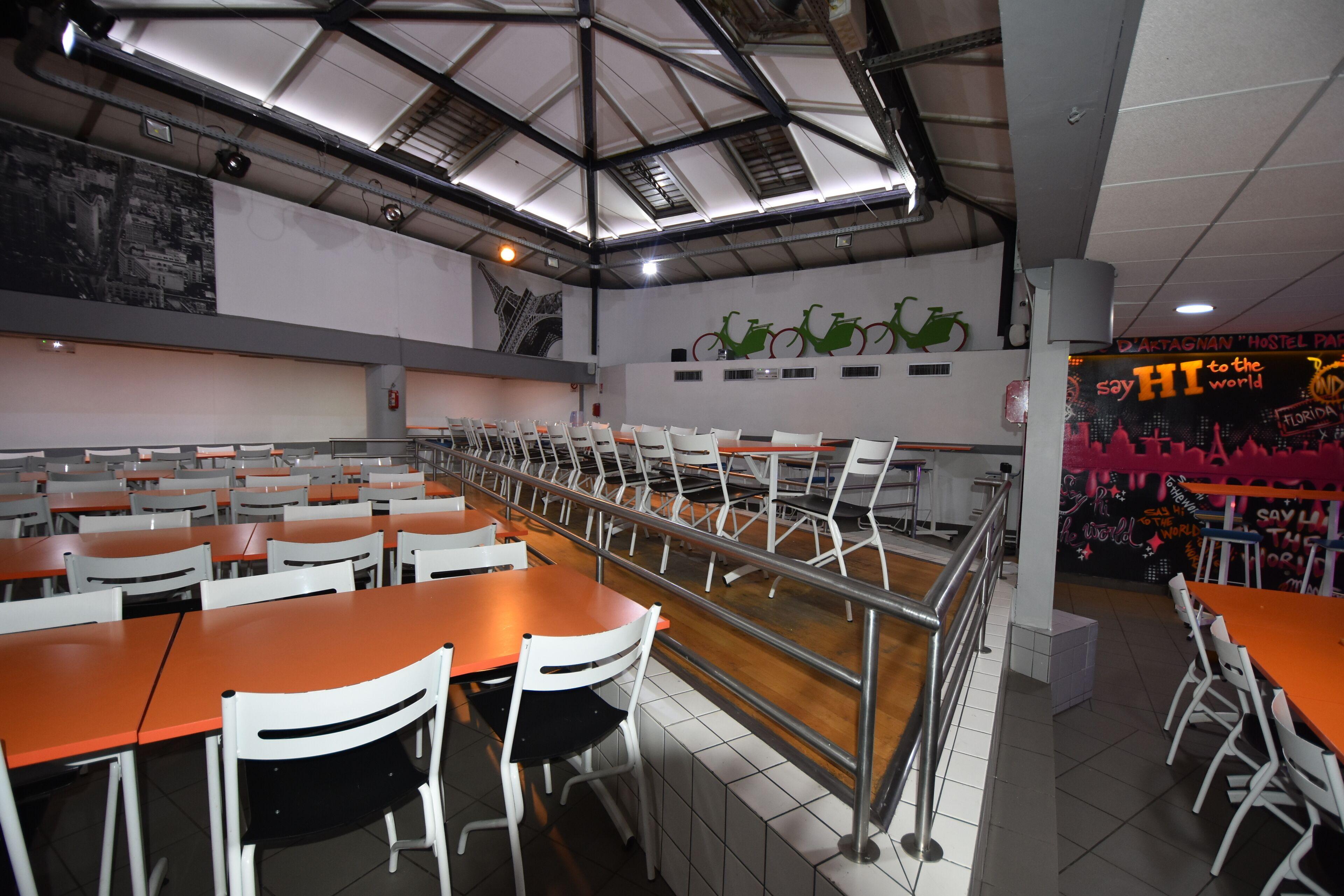 Hi Le D'artagnan Hostel Paris